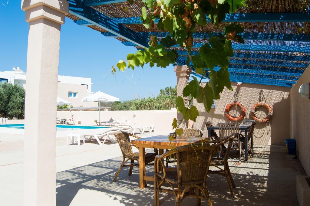 Hostal Mayans Es Pujols Buitenkant foto