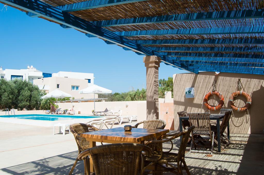 Hostal Mayans Es Pujols Buitenkant foto
