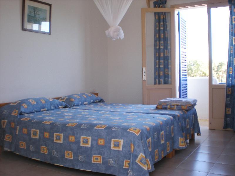 Hostal Mayans Es Pujols Buitenkant foto