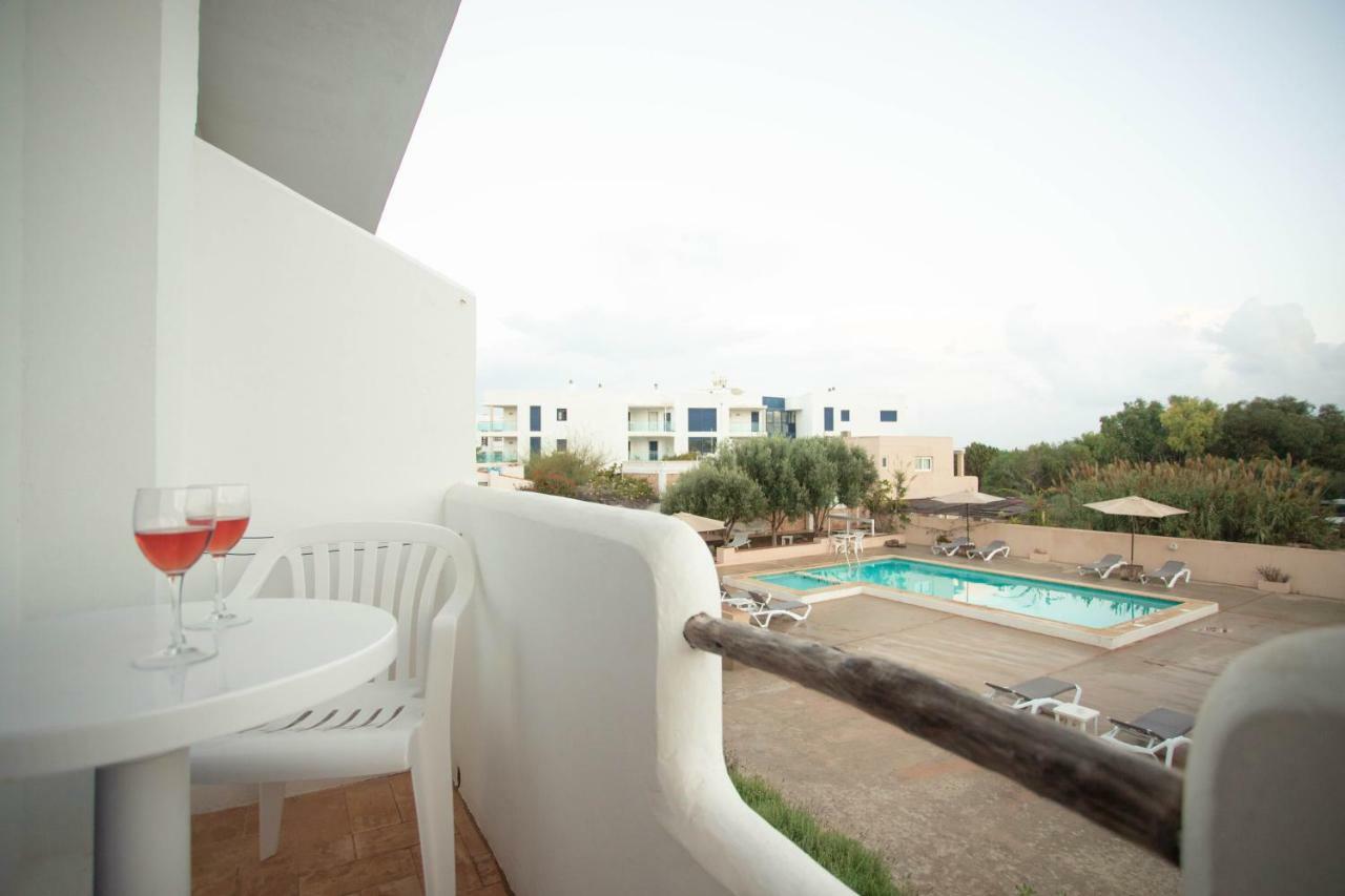 Hostal Mayans Es Pujols Buitenkant foto